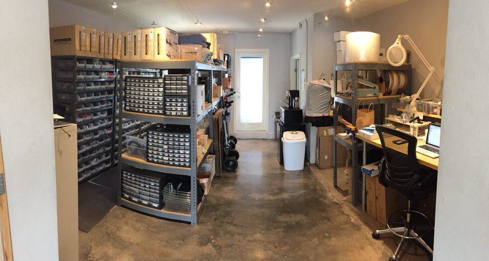 923 W Olive Ave, Burbank, CA à louer - Photo intérieure – Image 3 sur 4