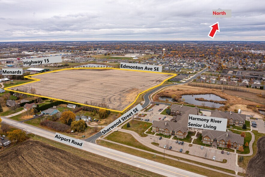 Edmonton Ave, Hutchinson, MN à vendre - Photo de l’immeuble – Image 3 sur 5