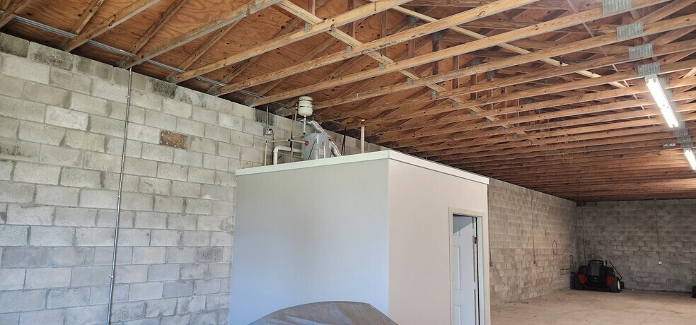 6844 Cecelia Dr, New Port Richey, FL à vendre - Photo de l’immeuble – Image 2 sur 11