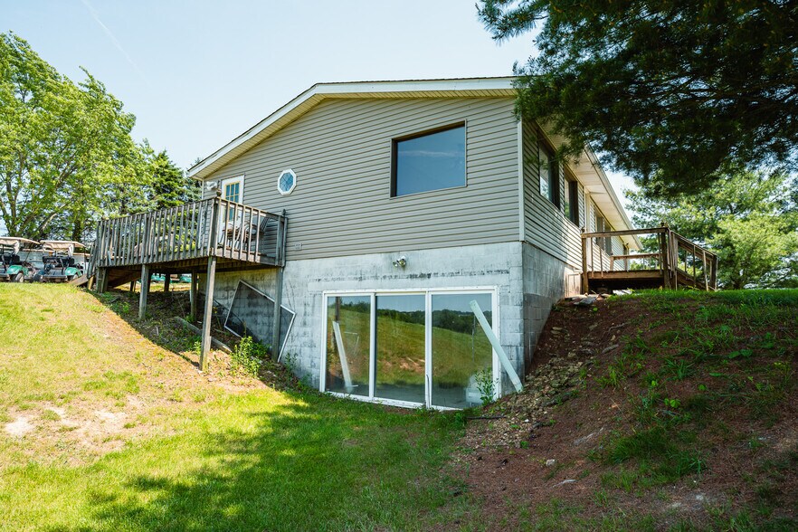 745 Hopewell rd, Hopewell, OH à vendre - Photo principale – Image 3 sur 34