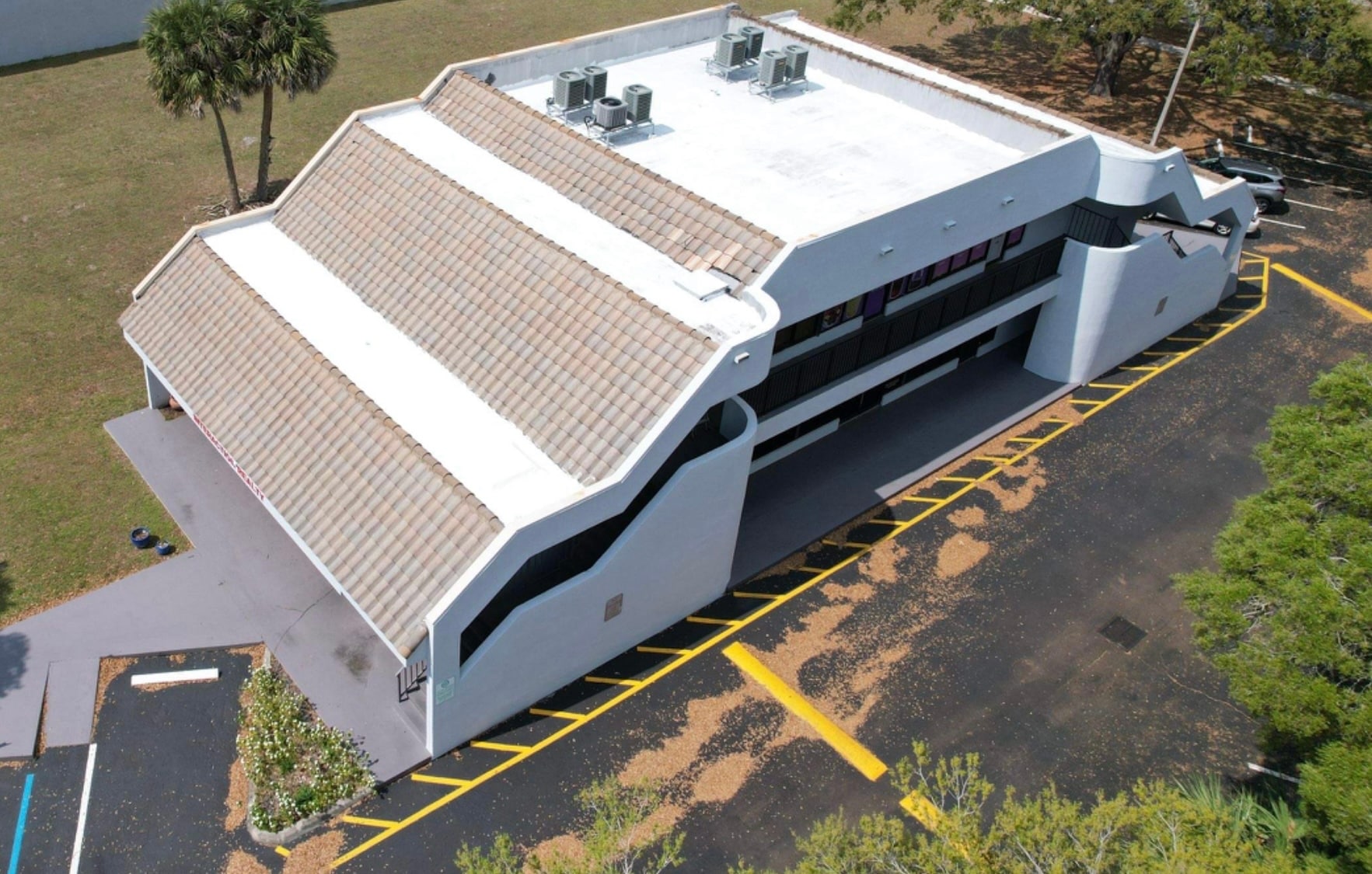 7801-7815 W Commercial Blvd, Tamarac, FL à louer Photo de l’immeuble– Image 1 sur 10