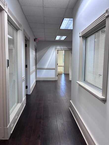 4300 Youree Dr, Shreveport, LA à vendre - Photo de l’immeuble – Image 2 sur 27
