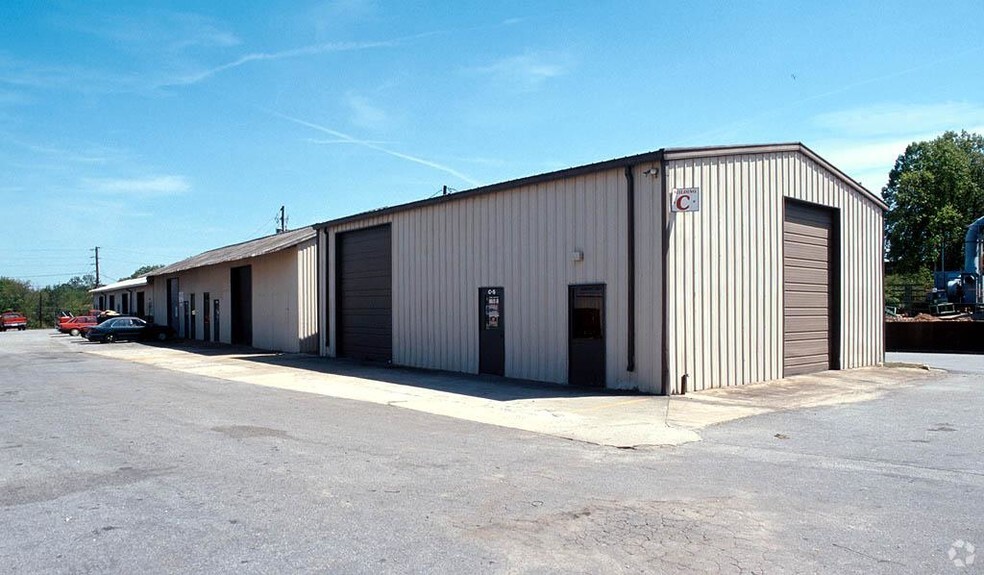 4851 Highway 85, Forest Park, GA à louer - Photo de l’immeuble – Image 2 sur 5