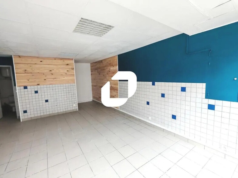 77 Avenue Jean Jaurès, Reims à louer - Photo de l’immeuble – Image 3 sur 4