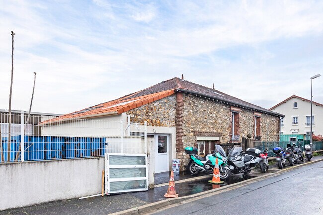 Plus de détails pour 6 Rue Des Alouettes, Eaubonne - Bureau à louer