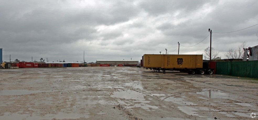 9575 Old Gentilly Rd, New Orleans, LA à louer - Photo principale – Image 1 sur 6