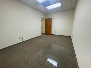 1701 Sunset Ave, Rocky Mount, NC à vendre Photo intérieure– Image 2 sur 7