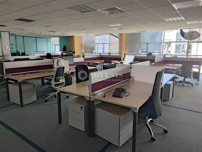 Bureau dans Tours à louer - Photo de l’immeuble – Image 2 sur 9