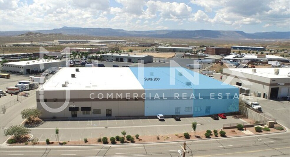 1076 E Commerce St, St George, UT à louer - Photo de l’immeuble – Image 3 sur 7
