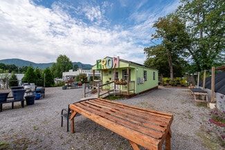 Plus de détails pour 204 Black Mountain Ave, Black Mountain, NC - Bureau à vendre
