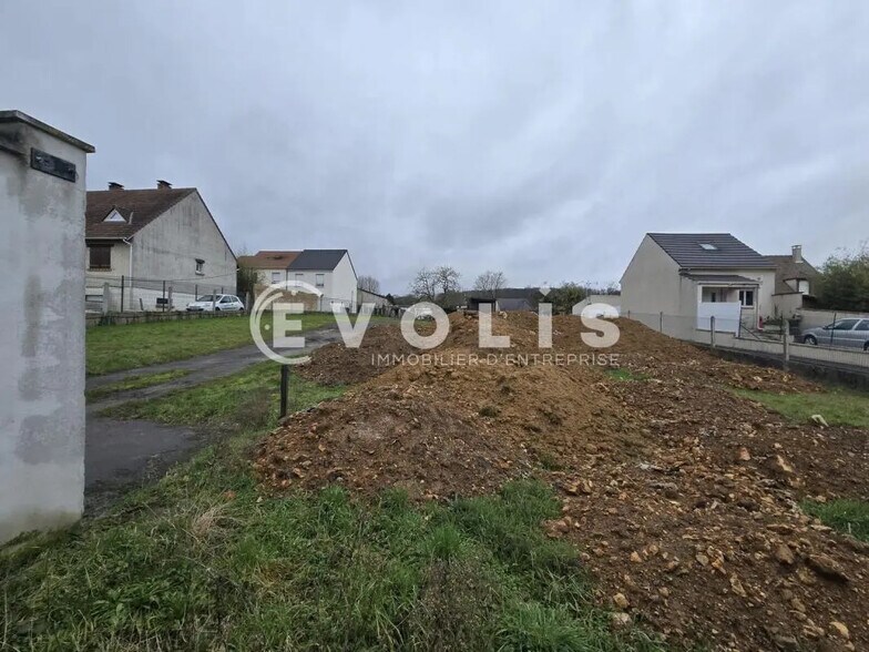Terrain dans Linas à vendre - Photo de la construction – Image 1 sur 2