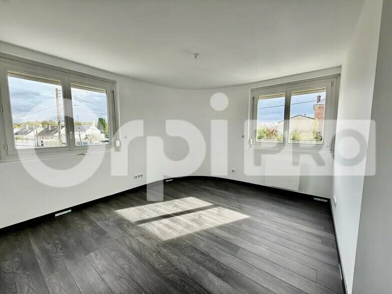 Bureau dans Le Havre à louer - Photo de l’immeuble – Image 2 sur 6