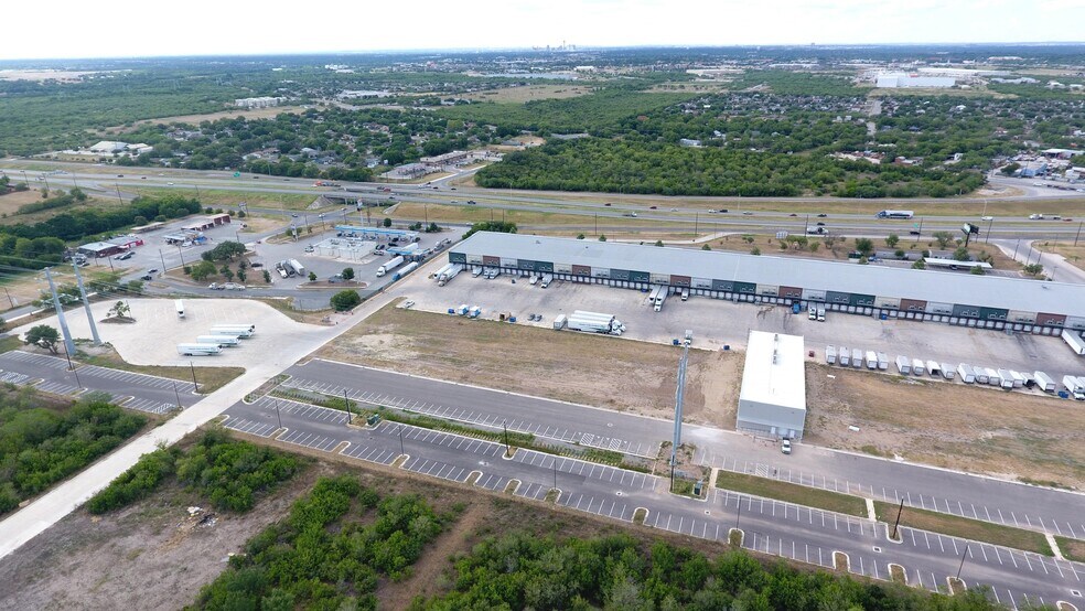 9342 SE Loop 410, San Antonio, TX à vendre - Photo principale – Image 3 sur 4