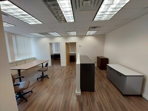 265 Sunrise Hwy, Rockville Centre, NY à louer Photo intérieure– Image 1 sur 10