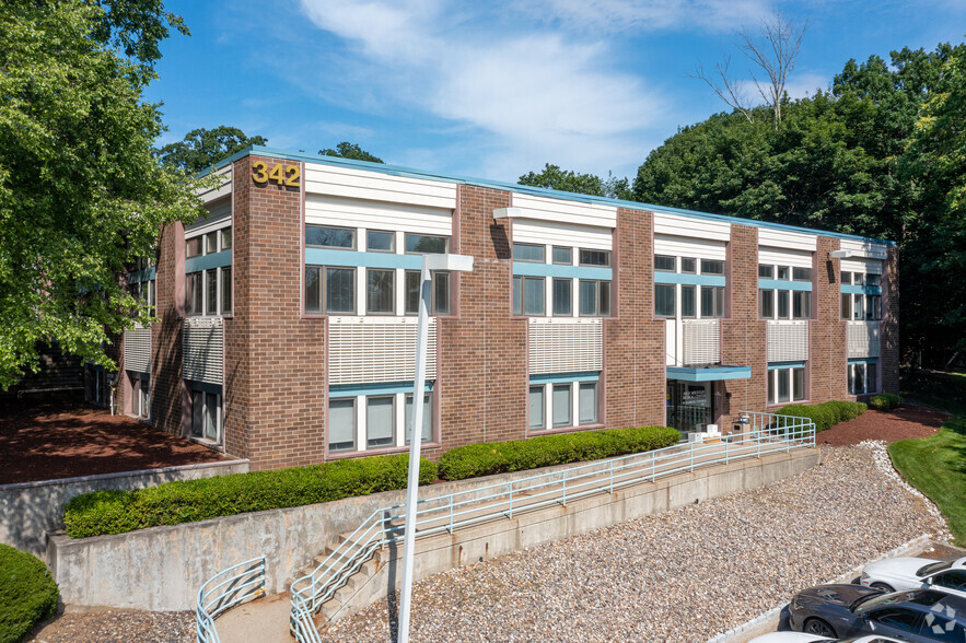 342 Hamburg Tpke, Wayne, NJ à louer - Photo principale – Image 1 sur 26