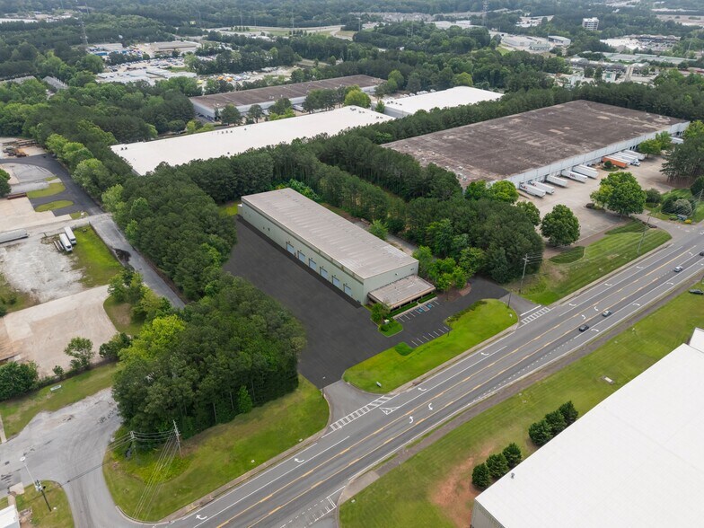 3200 N Berkeley Lake Rd NW, Duluth, GA à louer - Photo de l’immeuble – Image 1 sur 10
