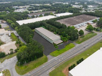 Plus de détails pour 3200 N Berkeley Lake Rd NW, Duluth, GA - Industriel/Logistique à louer