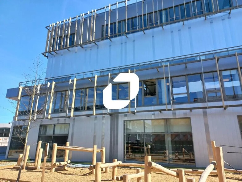 Bureau dans Lezennes à louer - Photo de l’immeuble – Image 3 sur 12