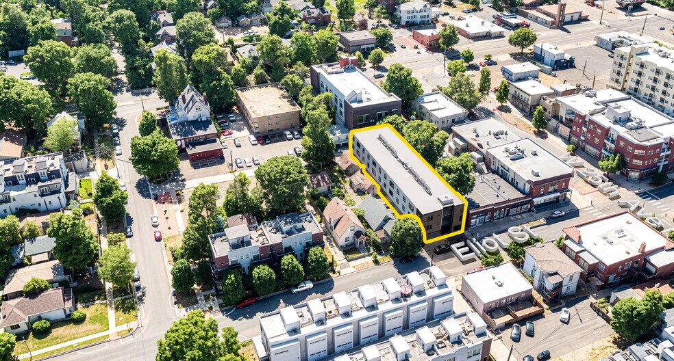 2429-2437 Eliot St, Denver, CO à vendre - Photo de l’immeuble – Image 2 sur 2