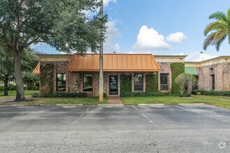 541 S State Road 7, Margate, FL à louer Photo de l’immeuble– Image 2 sur 29