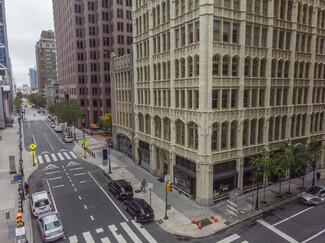 Plus de détails pour 100 N 17th St, Philadelphia, PA - Local commercial à louer