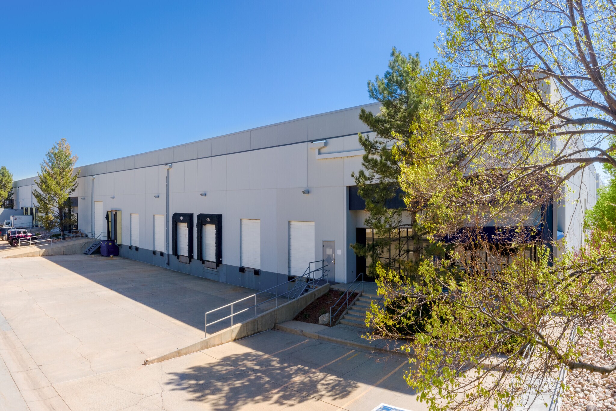 11475 E 53rd Ave, Denver, CO à louer Photo de l’immeuble– Image 1 sur 7