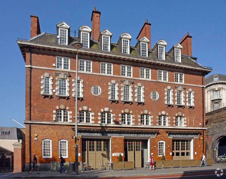 150 Waterloo Rd, Londres à louer - Photo principale – Image 1 sur 15