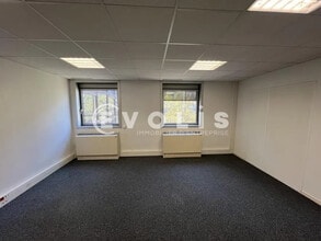 Bureau dans Noisy-le-Grand à vendre Photo intérieure– Image 1 sur 15