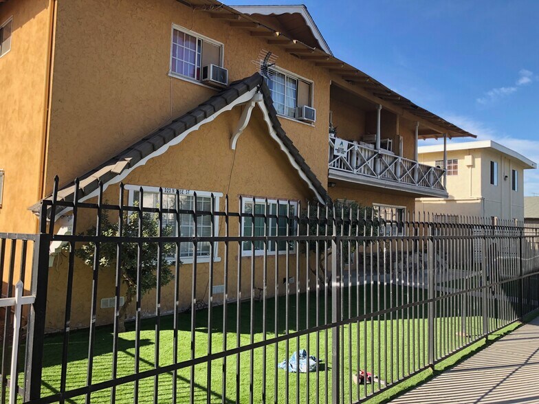 323 N Rose St, Anaheim, CA à vendre - Photo de l’immeuble – Image 1 sur 2