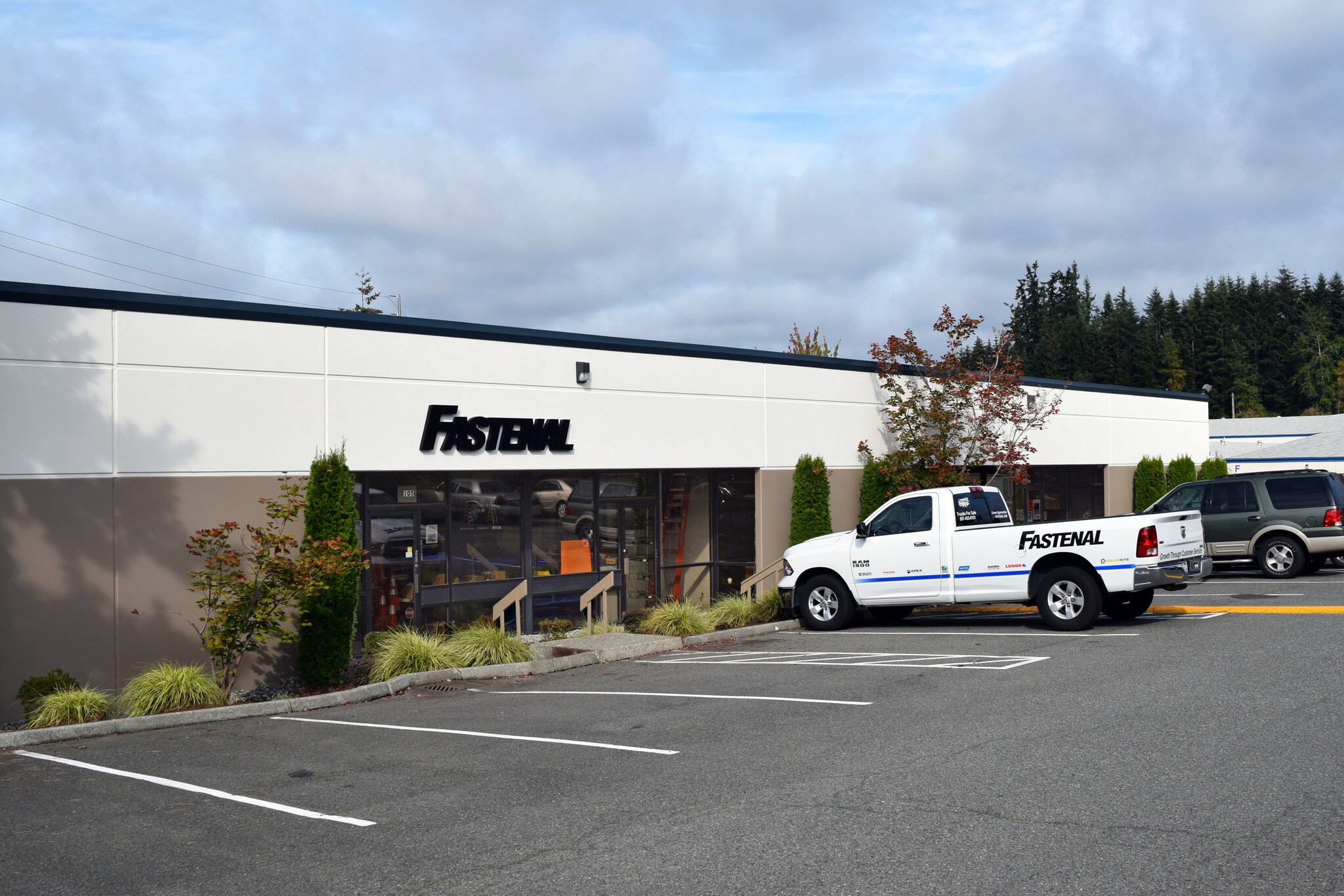 17903 Bothell-Everett Hwy, Bothell, WA à louer Photo principale– Image 1 sur 7
