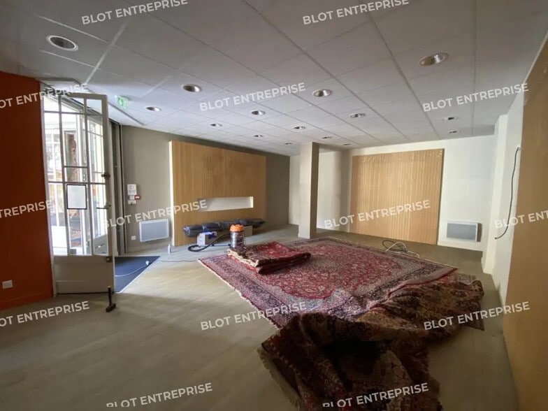 Local commercial dans Dinard à louer - Photo intérieure – Image 2 sur 4