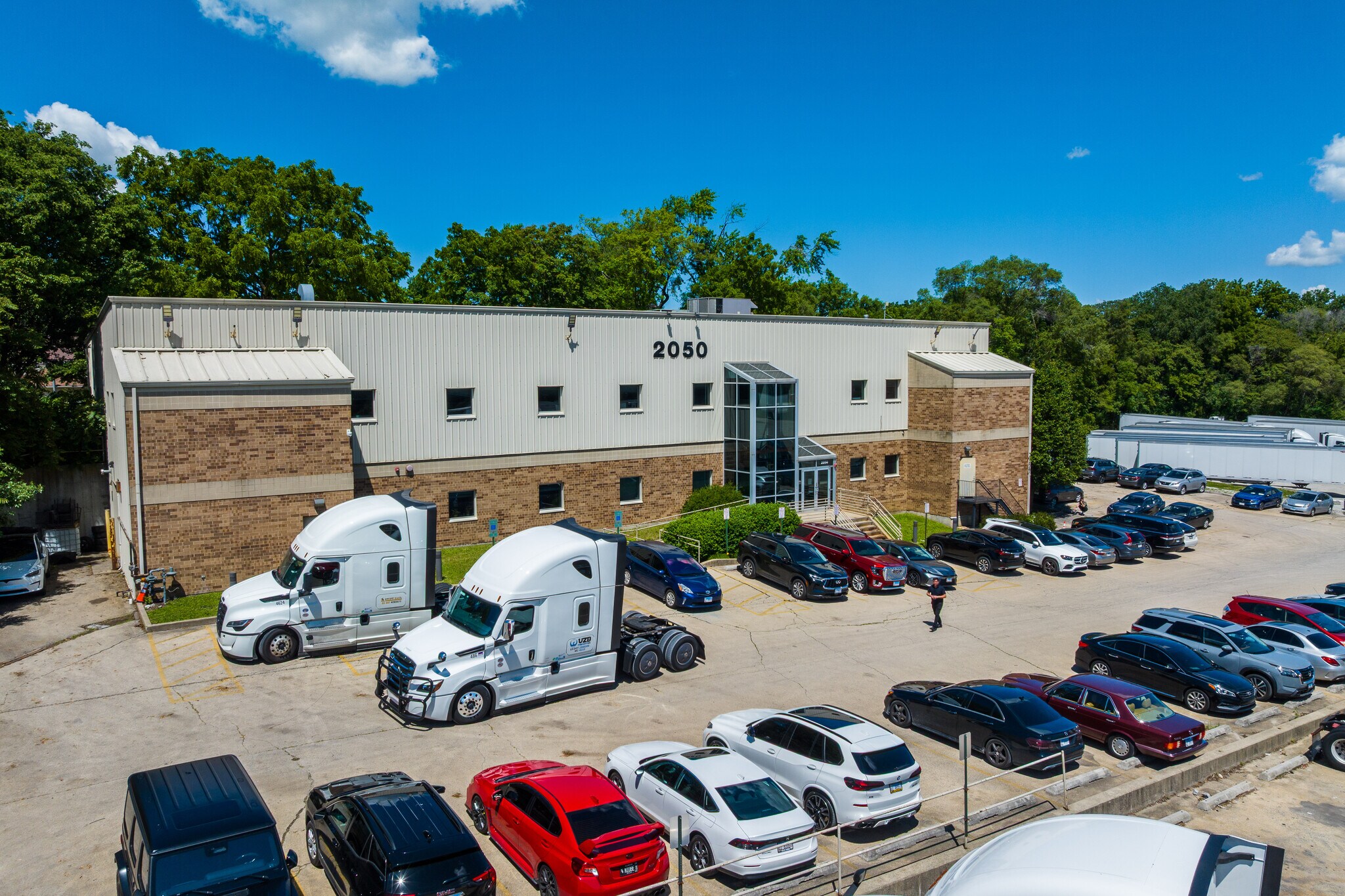 2050 N Broadway St, Crest Hill, IL à vendre Photo principale– Image 1 sur 4