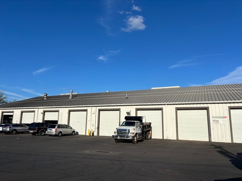 2727 Philmont Ave, Huntingdon Valley, PA à louer - Photo de l’immeuble – Image 2 sur 10