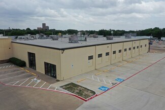 Plus de détails pour 501-511 W University Dr, Denton, TX - Bureau/Local commercial à louer