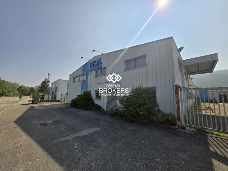 Local d'activités dans Groissiat à vendre - Photo de l’immeuble – Image 1 sur 21