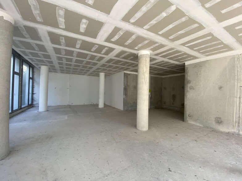 167 Rue De Paris, Bobigny à louer - Photo de l’immeuble – Image 2 sur 5