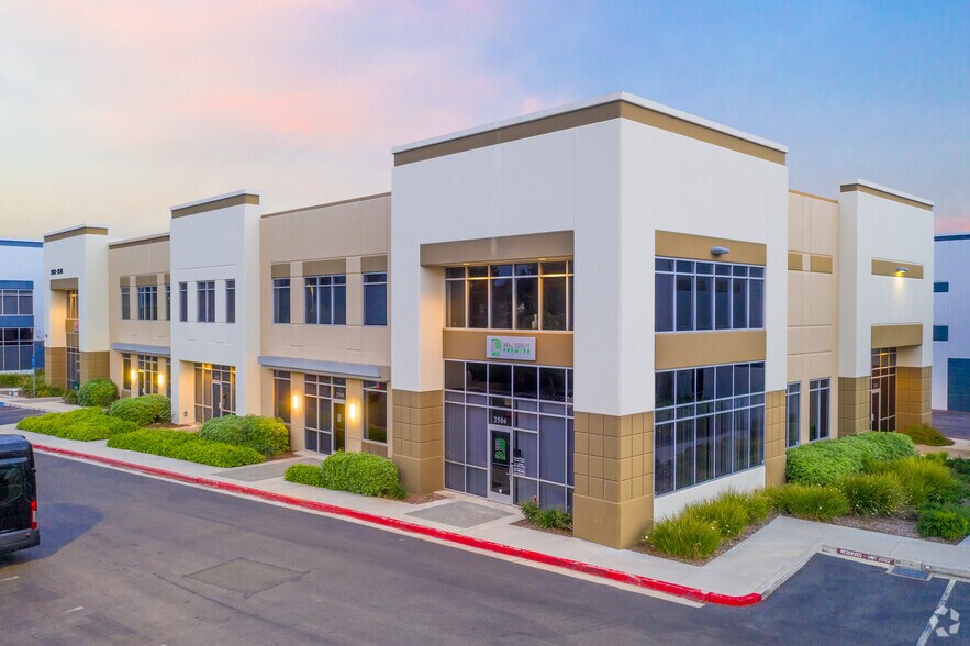 2502-2518 Catamaran Way, Chula Vista, CA à louer - Photo de l’immeuble – Image 1 sur 7