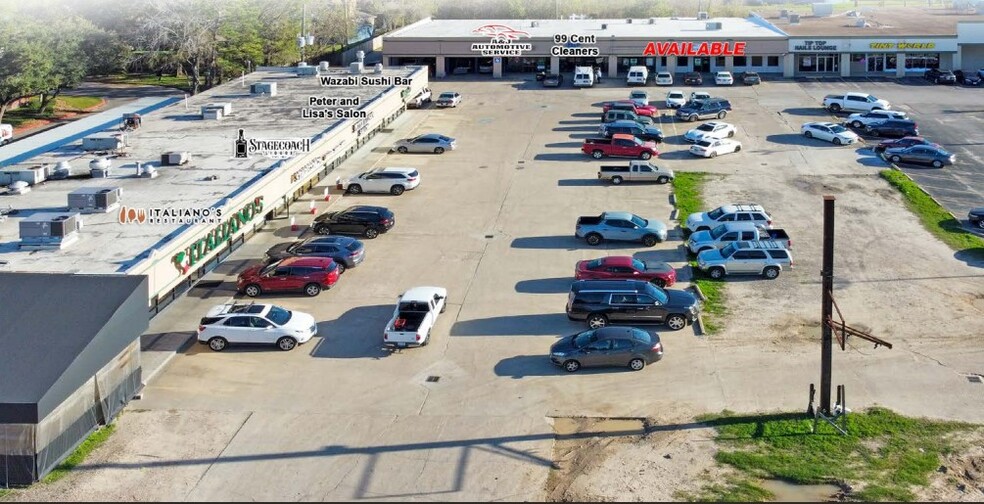 8110-8126 FM 1960 Rd E, Humble, TX à louer - Photo principale – Image 1 sur 3