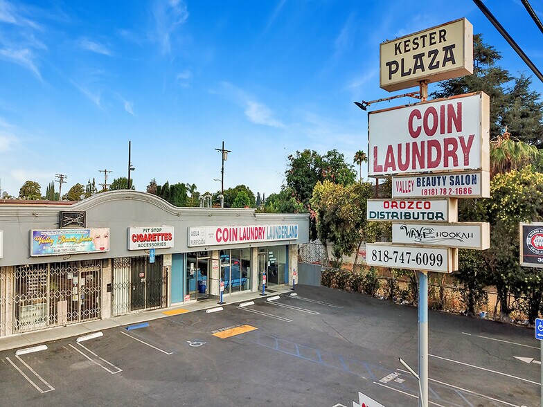 6817-6823 Kester Ave, Van Nuys, CA à louer - Photo de l’immeuble – Image 2 sur 6