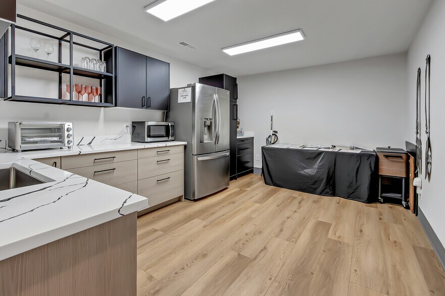 11104 Gravelly Lake Dr SW, Tacoma, WA à vendre - Photo de l’immeuble – Image 2 sur 13