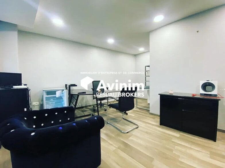 Local commercial dans Aubervilliers à vendre - Photo intérieure – Image 3 sur 5