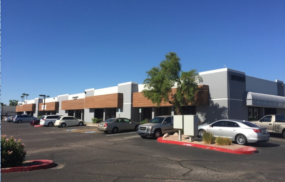 5025 S Ash Ave, Tempe, AZ à louer - Photo de l’immeuble – Image 3 sur 8