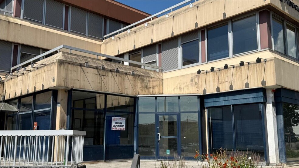 Local commercial dans Ferney Voltaire à louer - Photo de l’immeuble – Image 1 sur 7
