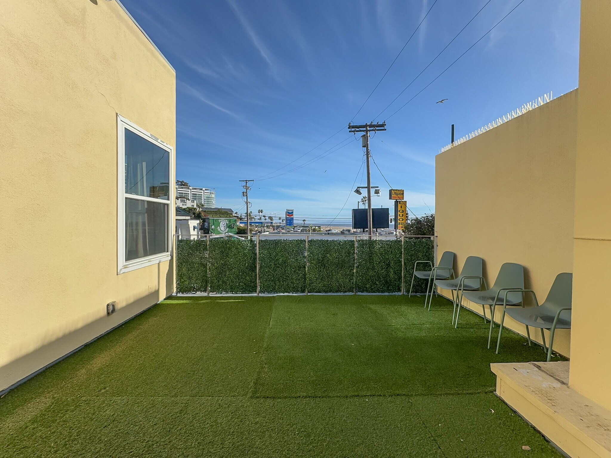106-108 W Channel Rd, Santa Monica, CA à louer Photo de l’immeuble– Image 1 sur 17