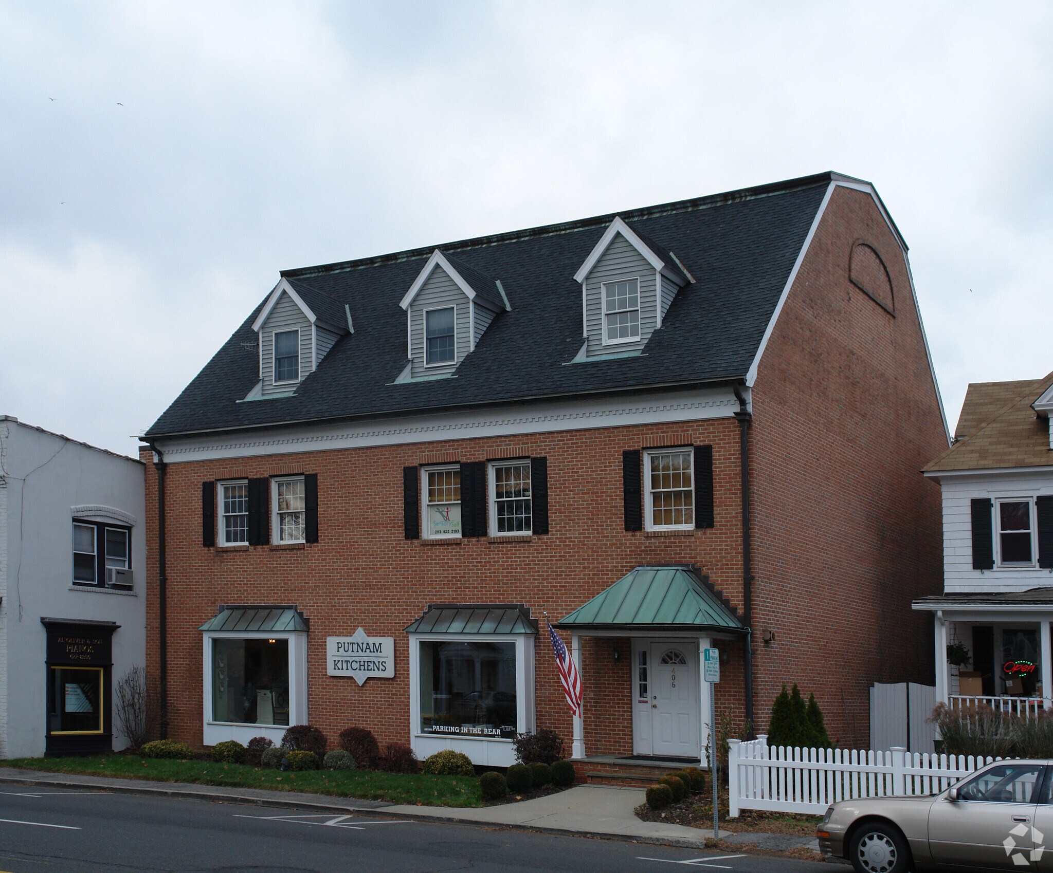 406 E Putnam Ave, Cos Cob, CT à vendre Photo de l’immeuble– Image 1 sur 28