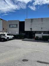 151-163 Dupont St, Plainview, NY à louer Photo intérieure– Image 1 sur 4