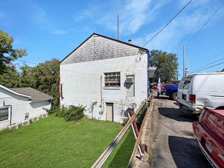 2304 Dickerson Pike, Nashville, TN à vendre - Photo de l’immeuble – Image 3 sur 7