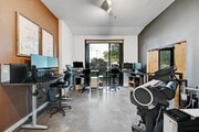 2525_South_Lamar_Boulevard_0013