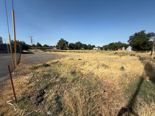 337 E Highland Ave, Hermiston, OR à vendre - Photo de l’immeuble – Image 3 sur 4