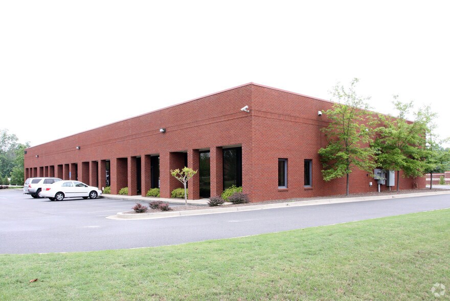 5207 Belle Wood Ct, Buford, GA à louer - Photo de l’immeuble – Image 2 sur 37